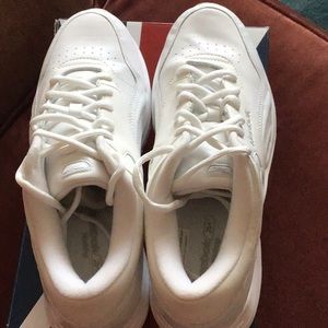 reebok men's comfort deluxe walking shoes